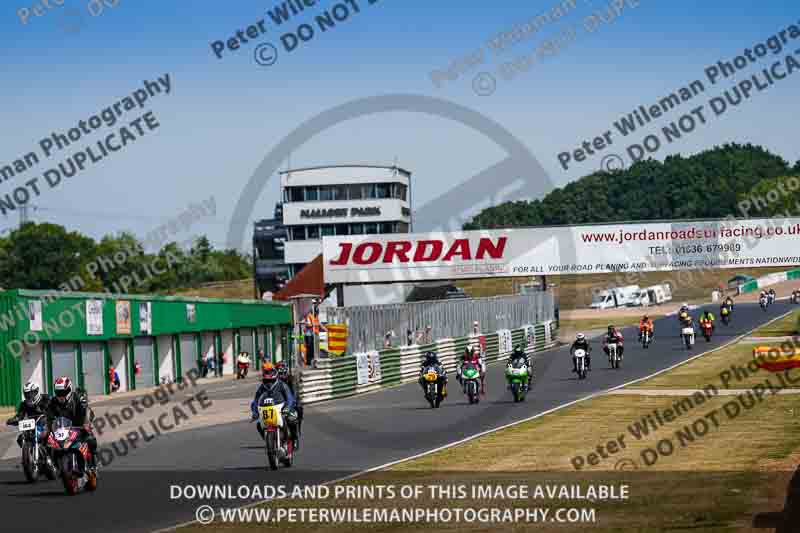 Vintage motorcycle club;eventdigitalimages;mallory park;mallory park trackday photographs;no limits trackdays;peter wileman photography;trackday digital images;trackday photos;vmcc festival 1000 bikes photographs